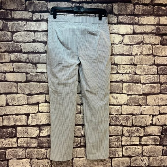 Jones New York Blue & White Seersucker Pull On Dress Pants Size 4 - Picture 6 of 9